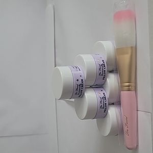 TOO FACED PILLOW CREAM w/ TOO FACED MAKEUP BRUSH